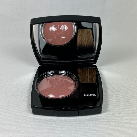 CHANEL Powder Blush in 02 Rose Bronze - Picture 11 of 16